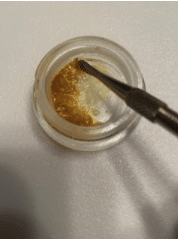 What does dab smell like? These diamond dabs likely smell similar to the cannabis flower of which they were extracted.