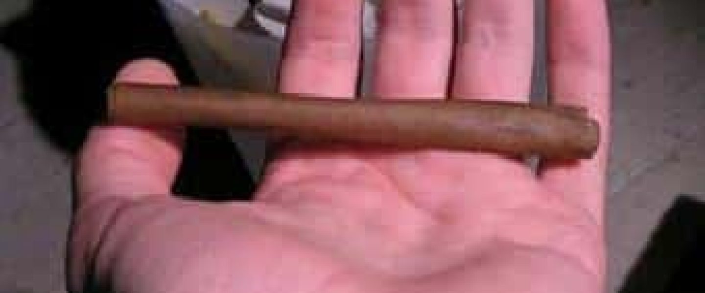 How to roll a blunt