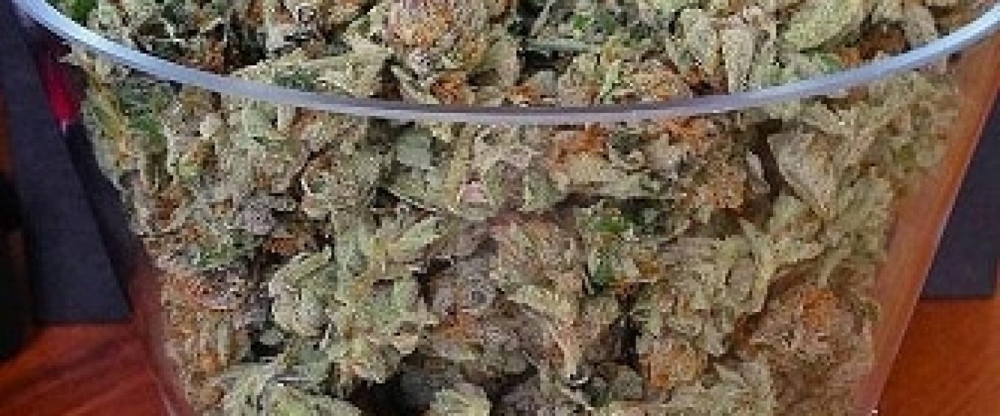 strawberry kush marijuana strain
